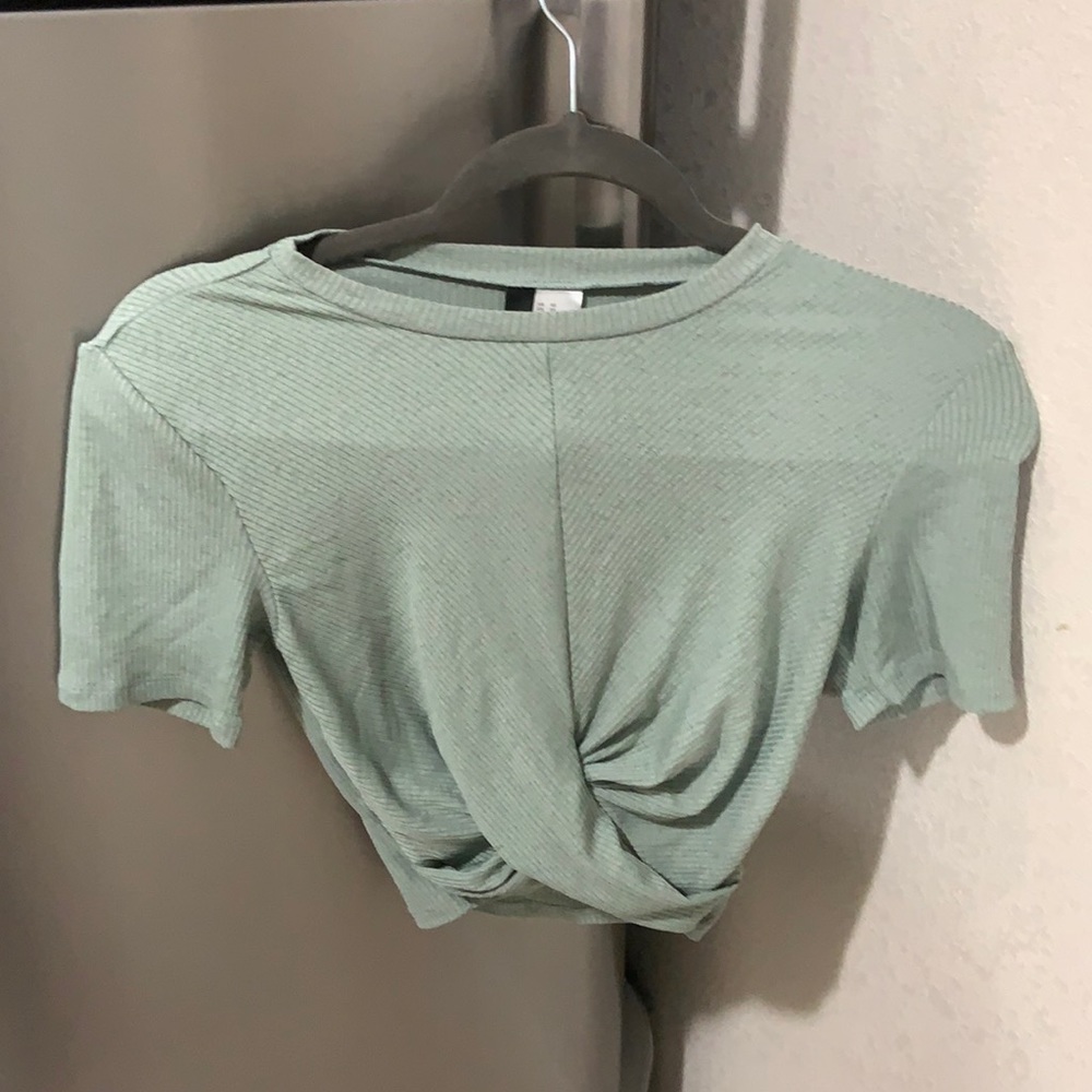 Green/teal cropped Swiss top from H&M